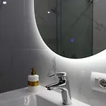 Serenity Apartment *